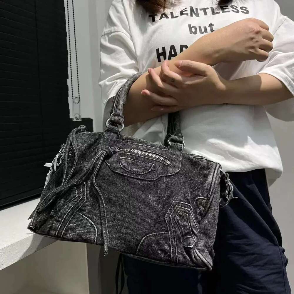 Women's Fashion Y2k Distressed Denim Shoulder Bag Patched Ing Wash Handbag