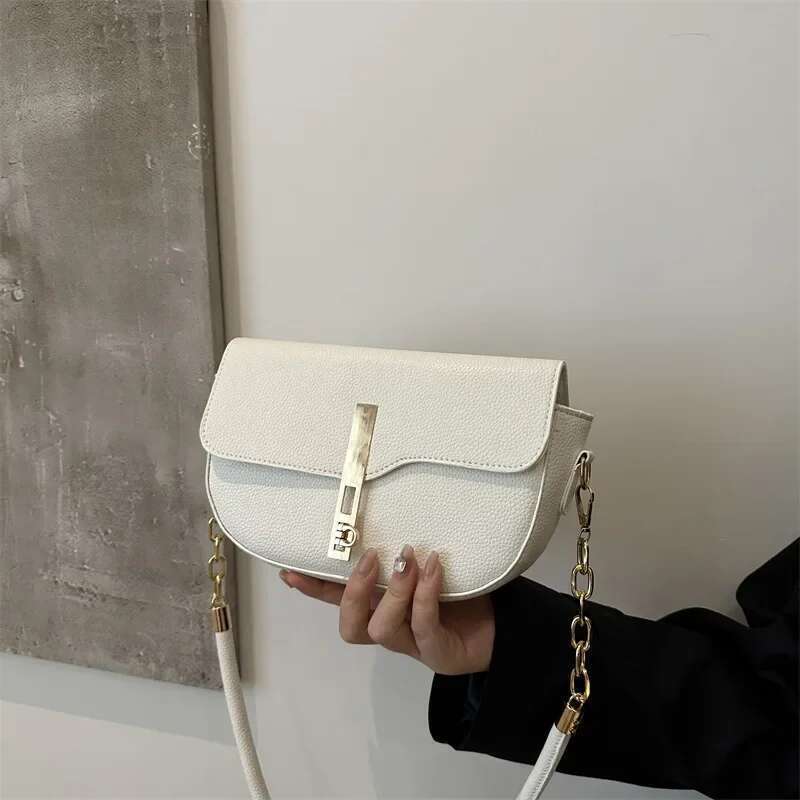 Fashion Women's Saddle Korean Version Of High-End Shoulder Messenger Glossy Small Square Bag