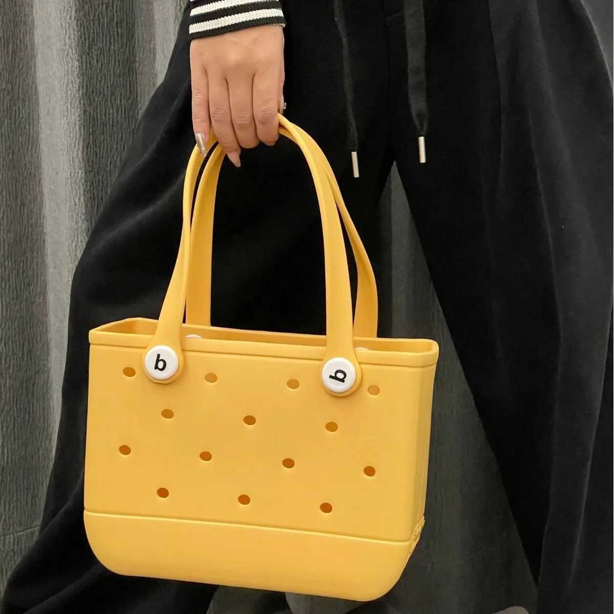 Warm Beach Handbag EVA Waterproof Rubber Beach Swimming Pool Basket Mini Warm Shopping Handbag Mini Jelly Bag Handbag Y250409w3