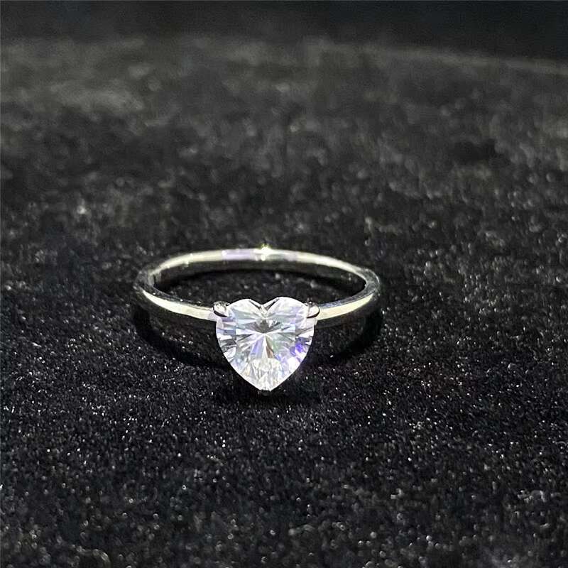 Wholesale Silver Moissanite Ring 1CT 2CT 3CT Round Pear Heart Shape Fashion Jewelry Moissanite Ring for Engagement