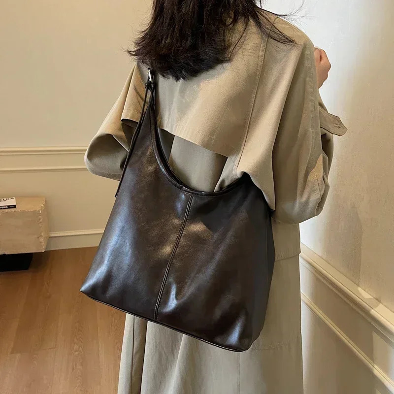 High Quality Large Capacity PU Tote Bags Simple Solid Hasp Classic Commute Style Shoulder Bags for Women Fashion 250408