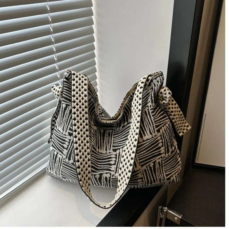 2024 New Mesh Pattern Large Capacity Elegant Wide Strap Personalized Multi Functional Versatile Shoulder Bag