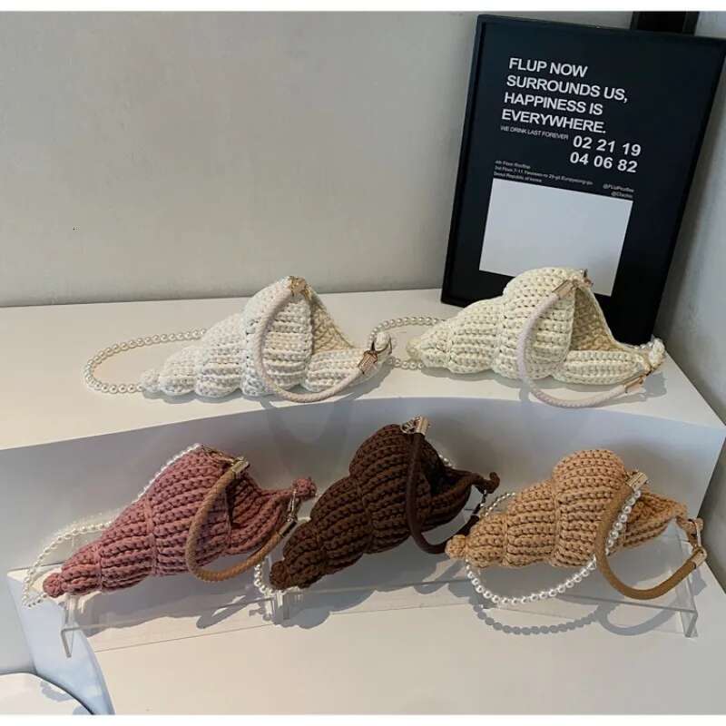 Creative Conch Shaped Crochet Women Shoulder Bags Funny Cute Pearls Chain Shell Crossbody Bag Handmade Novelty Small Purses