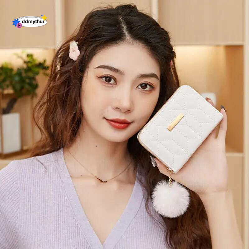 Mini Short Wallet Women'S Leather Credit Organizer Coin Purse Pompom Ball Pendant Fashion Clutch Money Bag Card Holders ddmythur