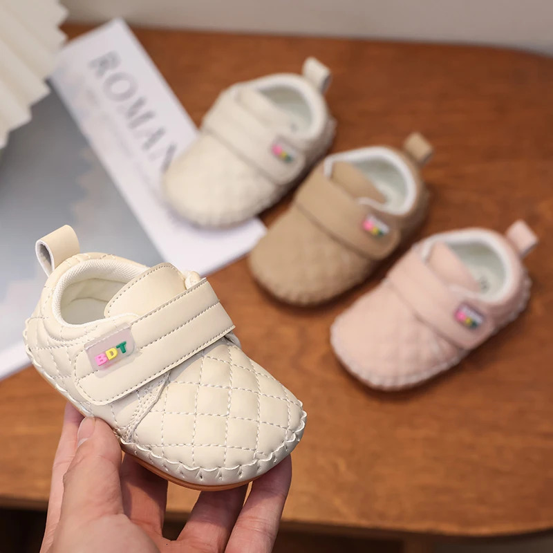 Spring Baby Girls Boys Shoes Comfortable Childrens Casual Shoes Non slip Soft soled Baby Shoes Childrens Lightweight Sports Shoes 250409