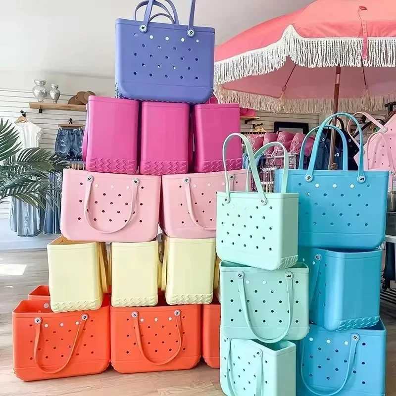 Big Eva Beach Handbag Fashion Mom Diaper Storage Basket Summer Rubber Handbag Solid Color Jelly Beach Bag Sundries OrganizerT250409
