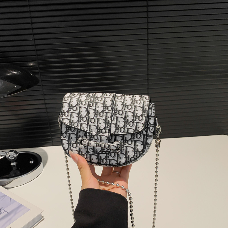 2025 Women's summer fashion small square Popular leisure shoulder cross body bag this year new design