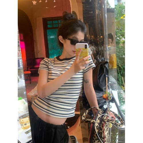 2025S Designer Women S T Shirt American Striped Shoulder Sleeved T Shirt For Women In Summer Slim Fit And Slimming Short Base Shirt Top