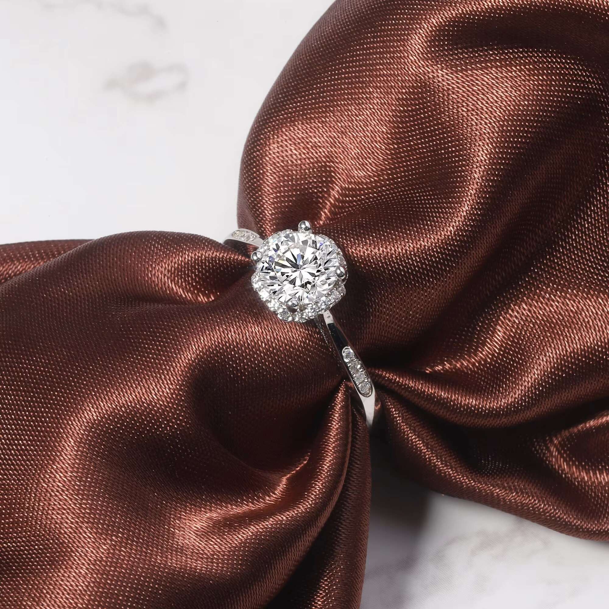 M35A Abiding Engagement Ring Lab Created Diamond DEF VS VVS CVD HPHT 10K 14K 18K Solid White Gold Halo Ring for Women
