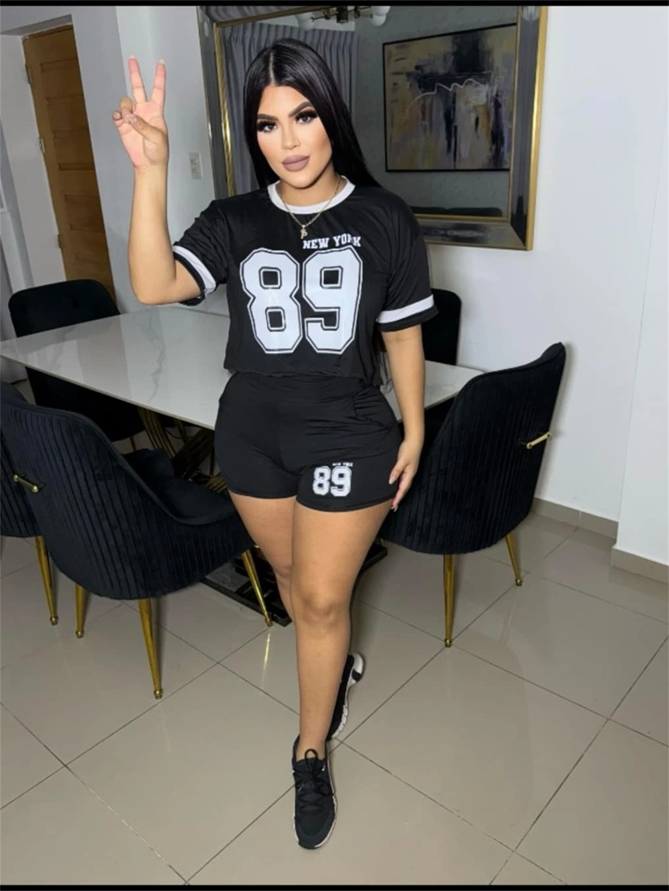 2025S Designer Women S Set New Personalized Slim Fit Text Printed Short Sleeved Top Tight And Sexy Hip Hugging Shorts Set For Women