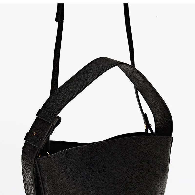 Jer Strick New Women's Fashion Genuine Leather Retro Casual Shoulder Crossbody Cowhide Simple Half Moon Hand Bags