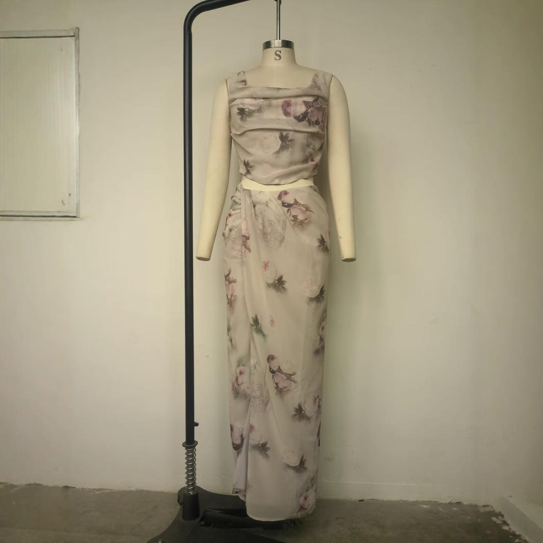 P45European and American Style Printed Sleeveless Mini Dress with Side Slit