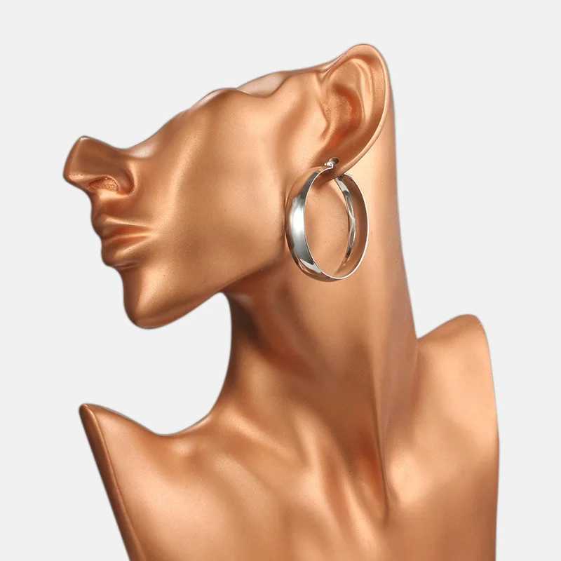 Stainless Steel Earrings For Women Silver Gold Color Simple Wide Round Hoops Female Fashion Jewelry Trend Party Gift 2024 Z250408