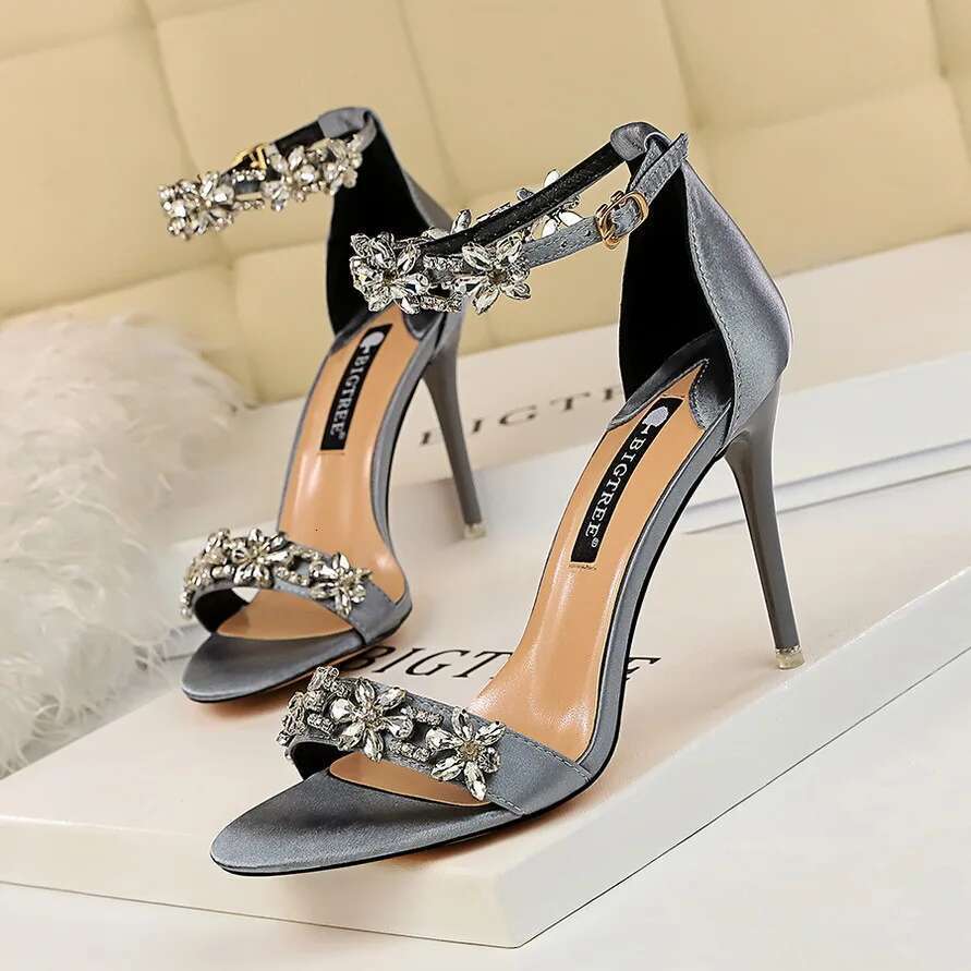 Soft Silk Open Toe Women Sandals 2025 Summer Crystal Ankle Buckle High Heels Shoes Bride Party Lady Green Red Black Pumps