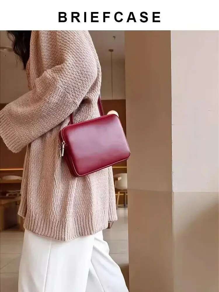 2024 Korean Square Box Briefcase Leather Envelope Fashion Simple Women Handbag Quality Commuter Shoulder Crossbody Bag