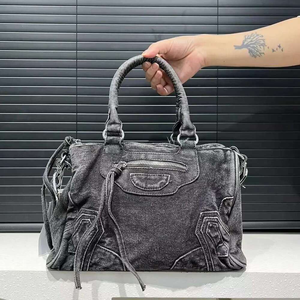 Women's Fashion Y2k Distressed Denim Shoulder Bag Patched Ing Wash Handbag