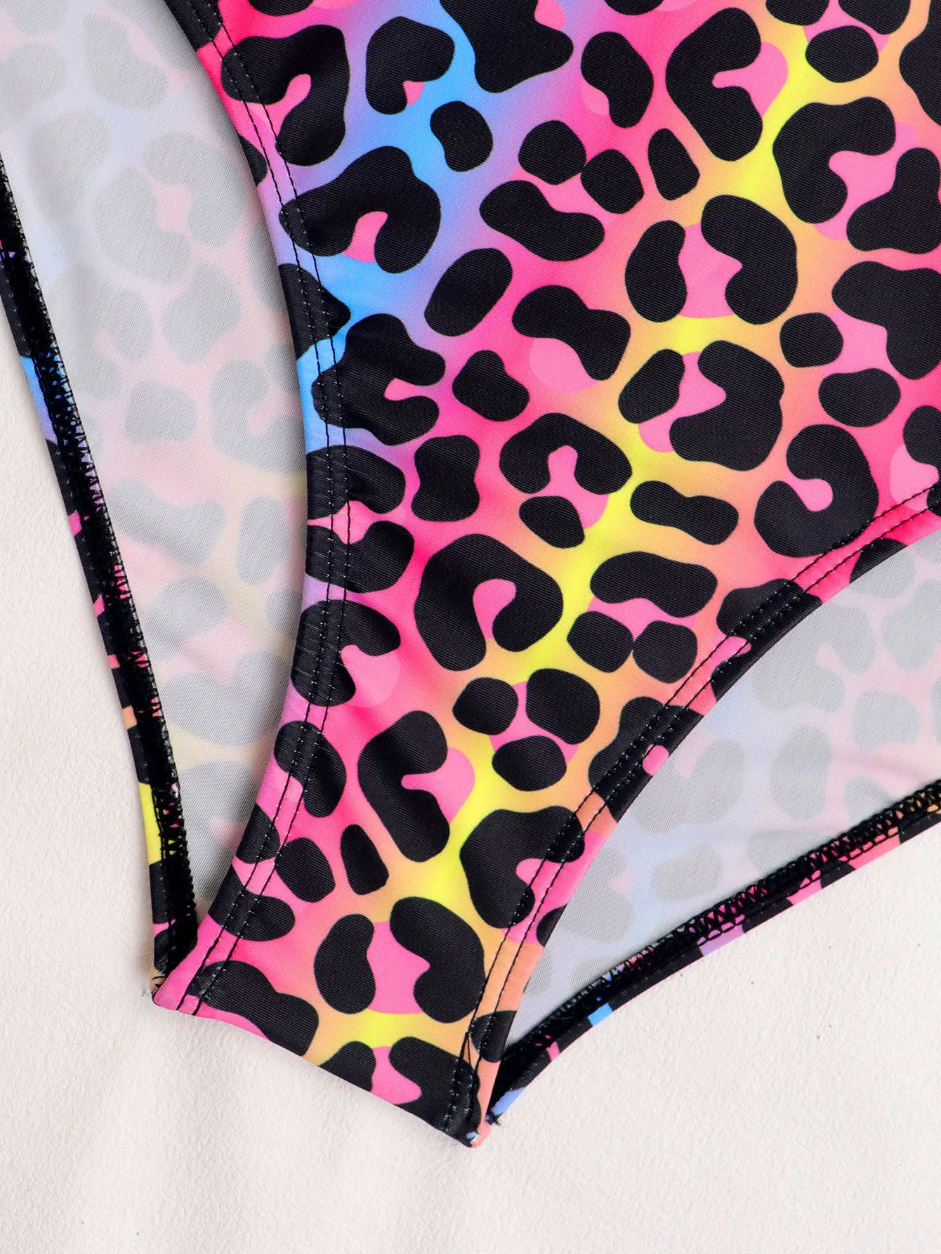 European and American Cross border Sexy Colorful Leopard Pattern Swimsuit Womens One Piece Bikini 250409