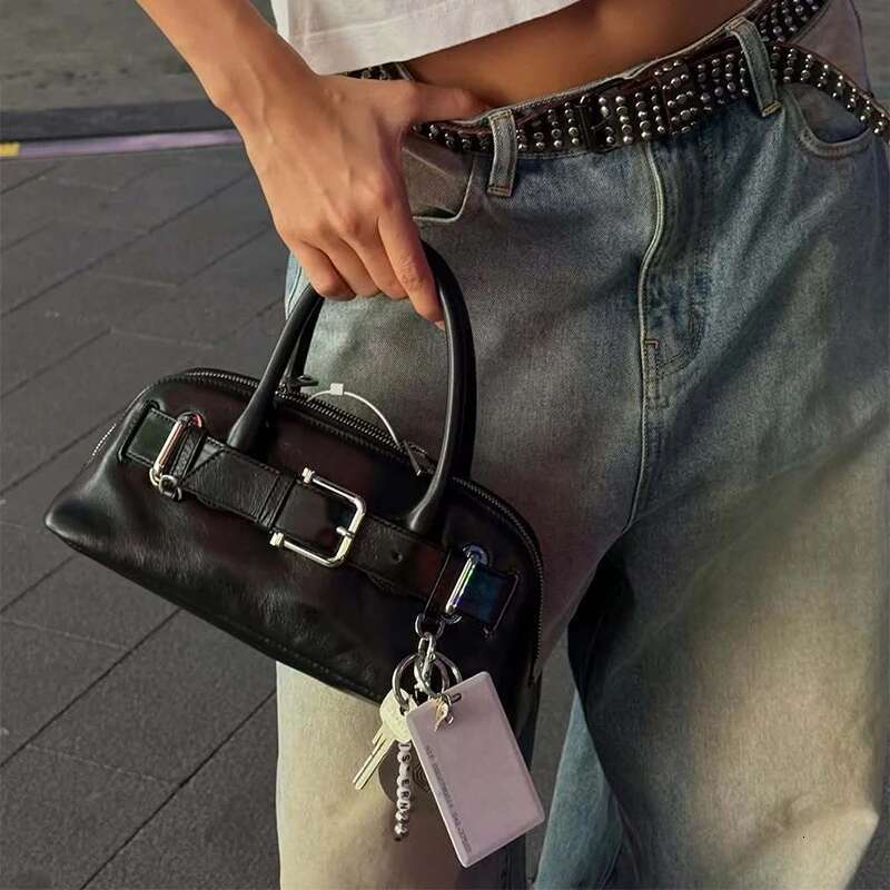 Fashion Genuine Leather Shoulder Textured Y2k Underarm Messenger High End Design Shell Bag Wallet Handbag