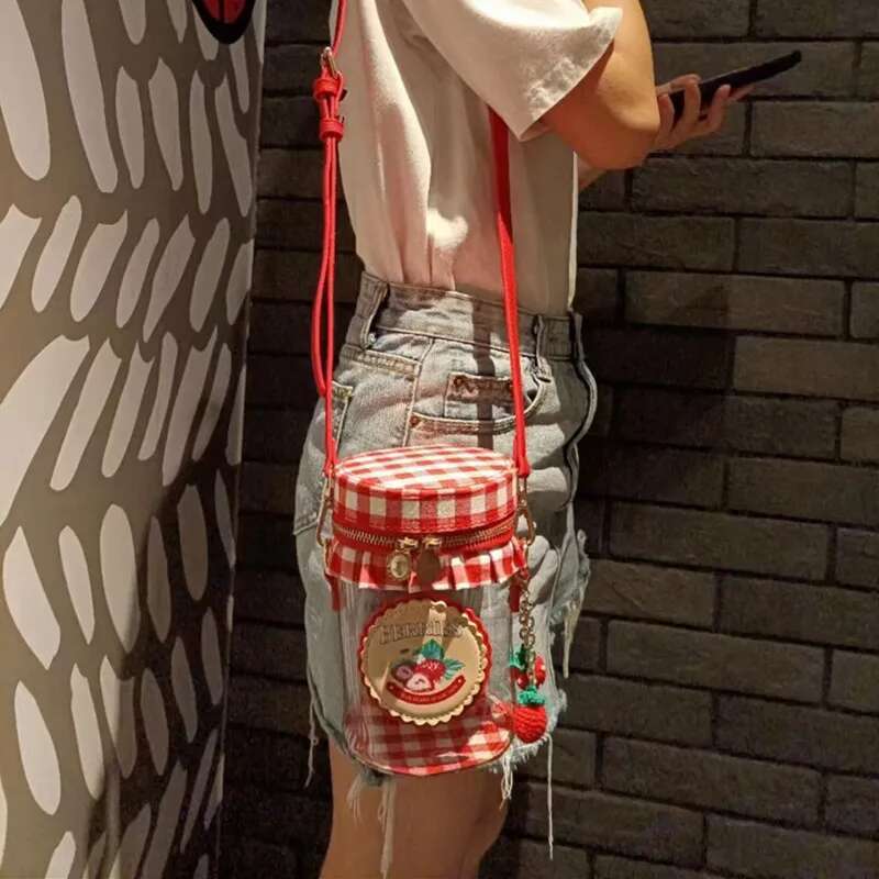 New Fashion Red Strawberry Plaid Candy Jar Modeg Student Lady Personality Creative Novelty Crossbody Bag Female Clutch