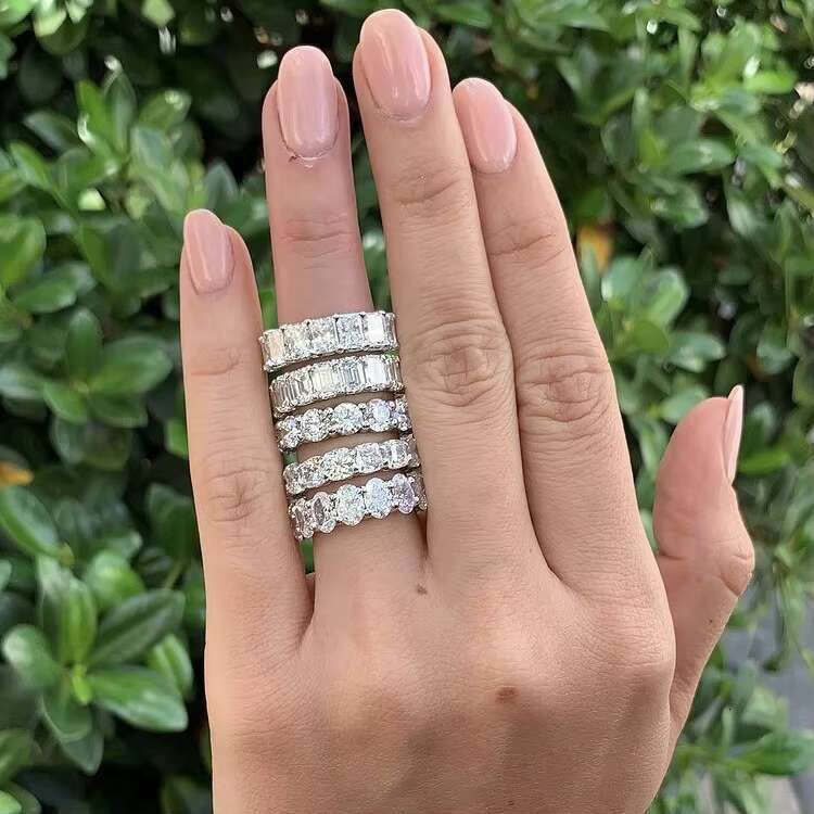 Fine Jewelry Fashion 10K/14K/18K Gold Fancy Diamonds Moissanite Timeless Eternity Wedding Band Rings for Women