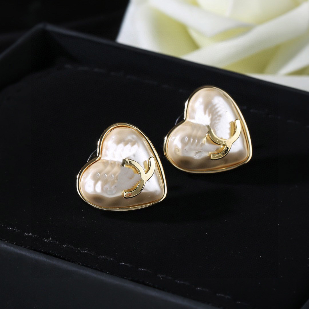 Designer logo gold earrings letter C women's earrings designer luxury urban jewelry crystal pearl earrings fgdd