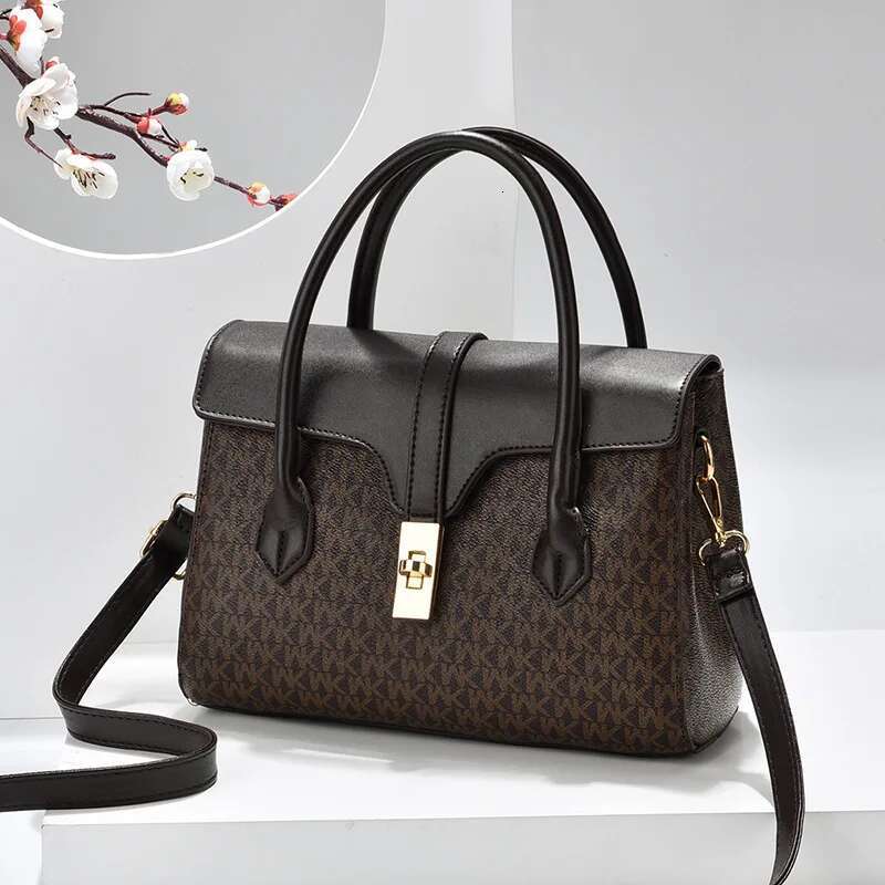 Women's Handbag New European And American Square Simple Retro Fashion Portable Shoulder Bags Messenger Bagtote Bag Bolso Mujer