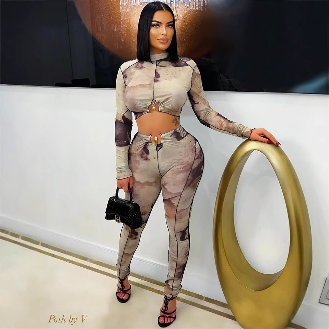 2025S Designer Women s Set New fashion trend printed contrasting metal design slim fit short sleeved top long pants set