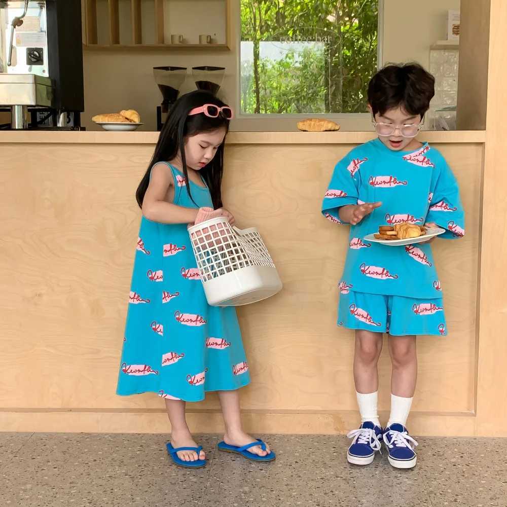 Brothers and sisters Clothing Summer Boys and Girls Letter Graffiti Cartoon T-shirts Childrens Loose Short Sleeve Set S2548