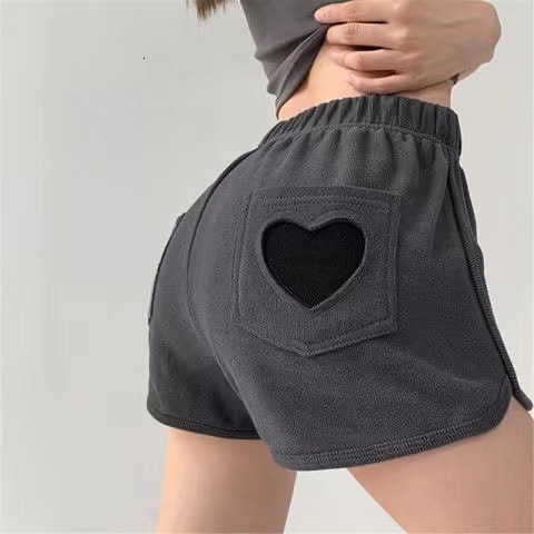 2025S Designer Shorts For Women Thailand New Love Sports Shorts For Women Summer High Waisted Loose Wide Leg Casual Hot Pants Beach Pants