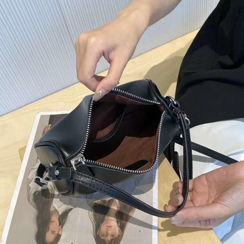 Ladies' Cowhide Shoulder For Women Crossbody Fashionable Simple And Practical Soft Leather Barrel Shaped Phone Bag