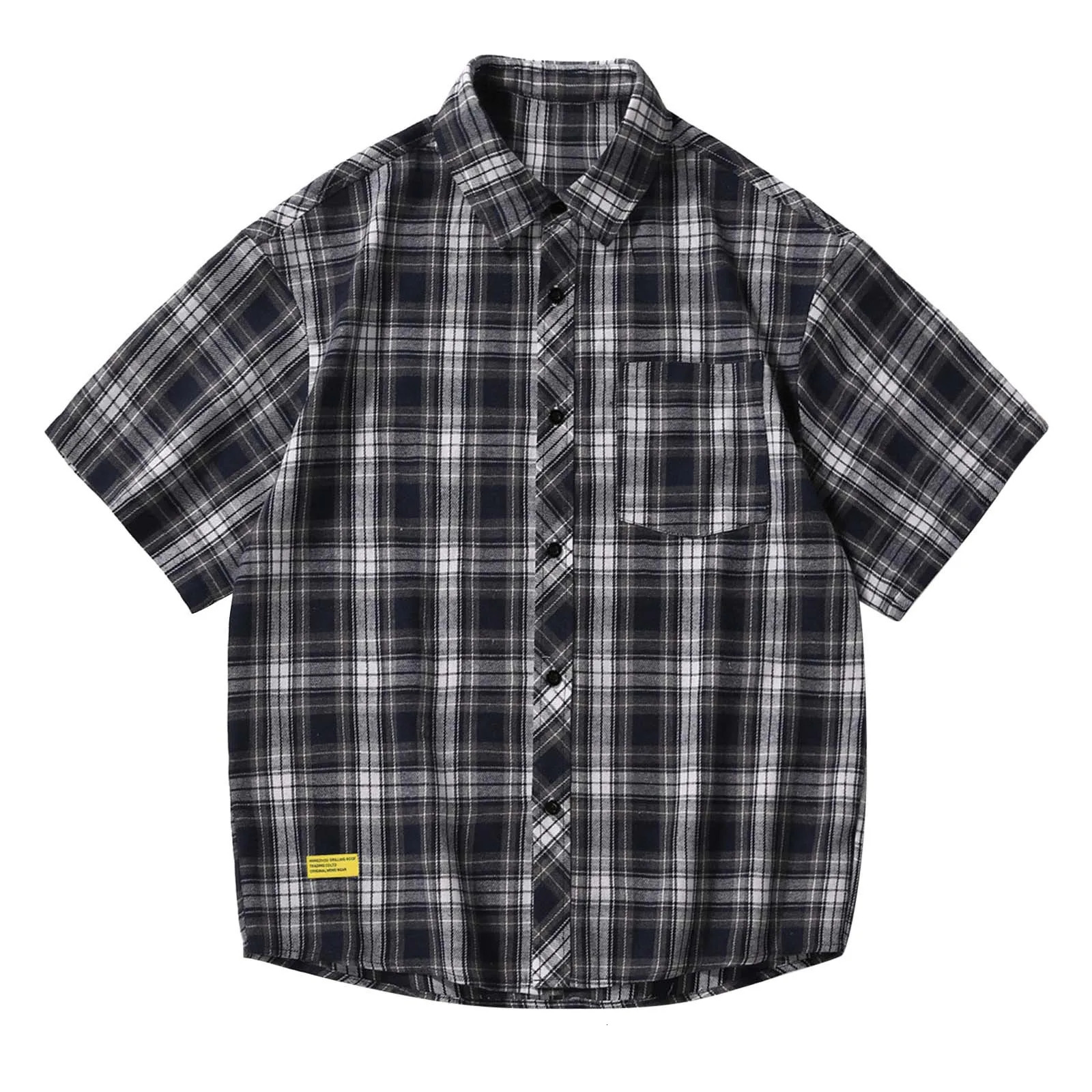 MenS Short Sleeved Japanese Vintage Plaid Printed Shirt Summer Vacation Beach Check Shirt Button Down Half Sleeved Shirt 250409
