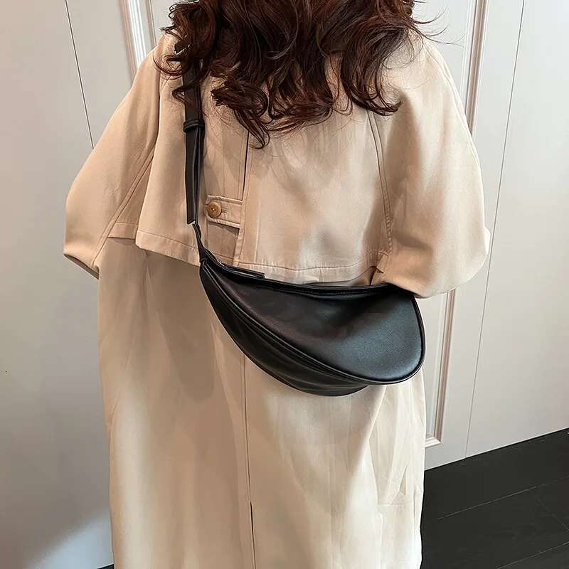 Sewing Thread Shoulder Zipper Women's Bags 2024 Hot Sale PU High Capacity Handbag Solid Saddle Splicing Bolsas De Mujer