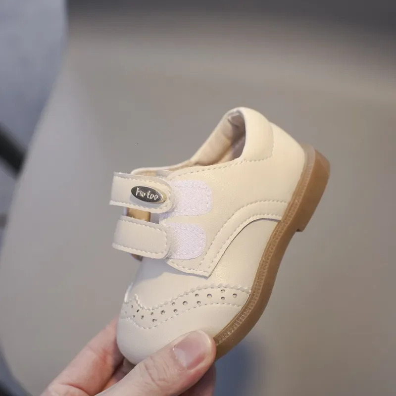 Baby girl leather shoes lightweight baby and toddler shoes British style childrens soft sole anti slip childrens first walking shoes 250409