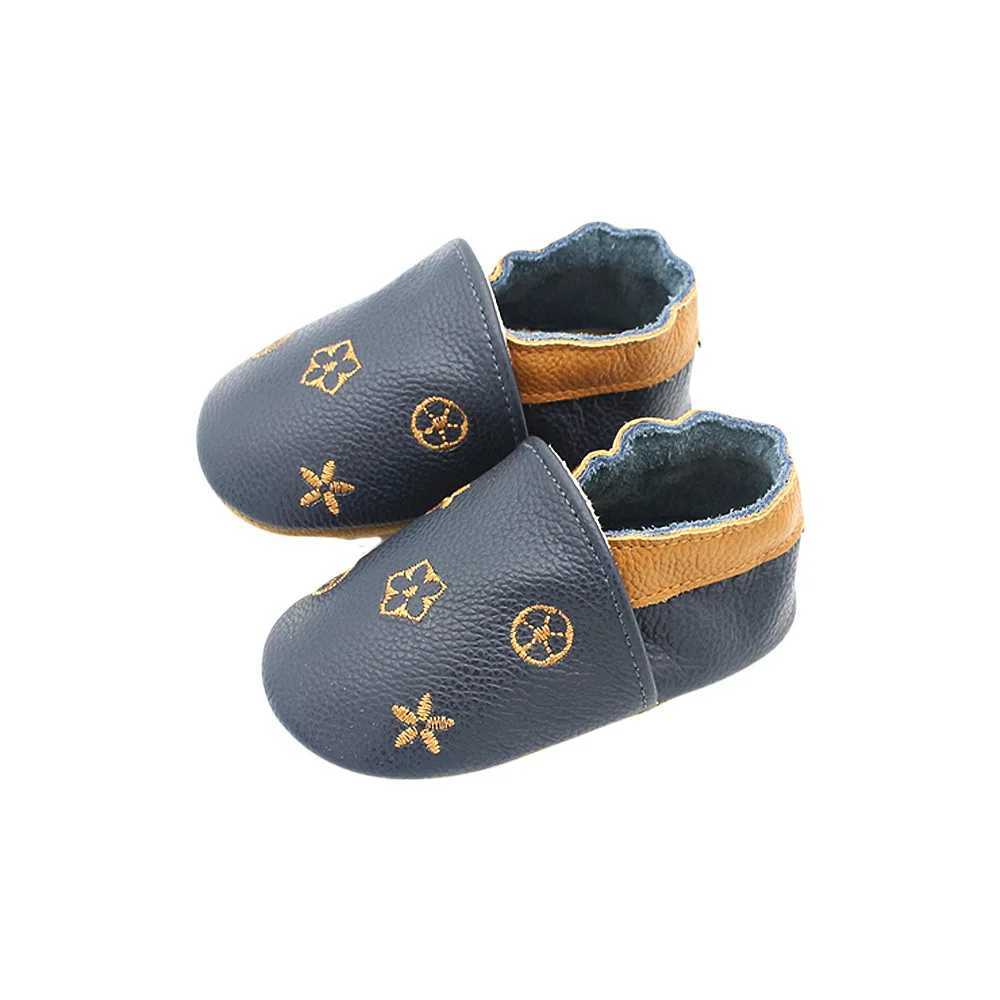 Baby leather casual baby crib shoes suitable for first step children girls boys newborn education walkers childrens denim sports shoes X250409