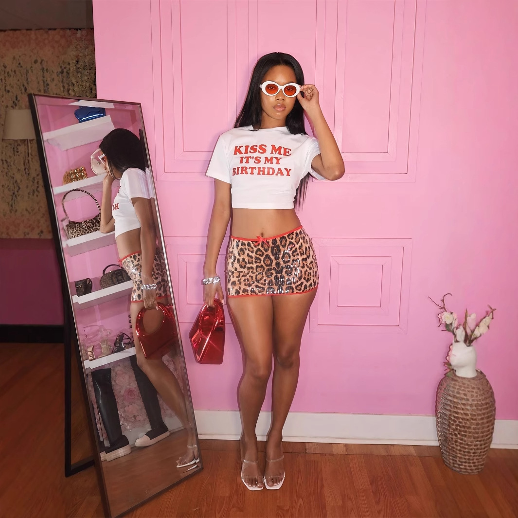 2025S Designer Women S Set Summer Letter Crop Top With Exposed Navel For Women Waist And Hip Waist Leopard Print Printed Skirt