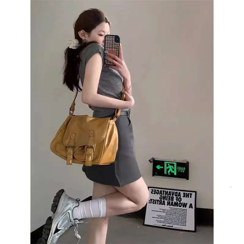 Girls Retro Commuter Crossbody 2025 New JK Uniform College All-Match Bags Ins One-Shoulder Diagonal Bag
