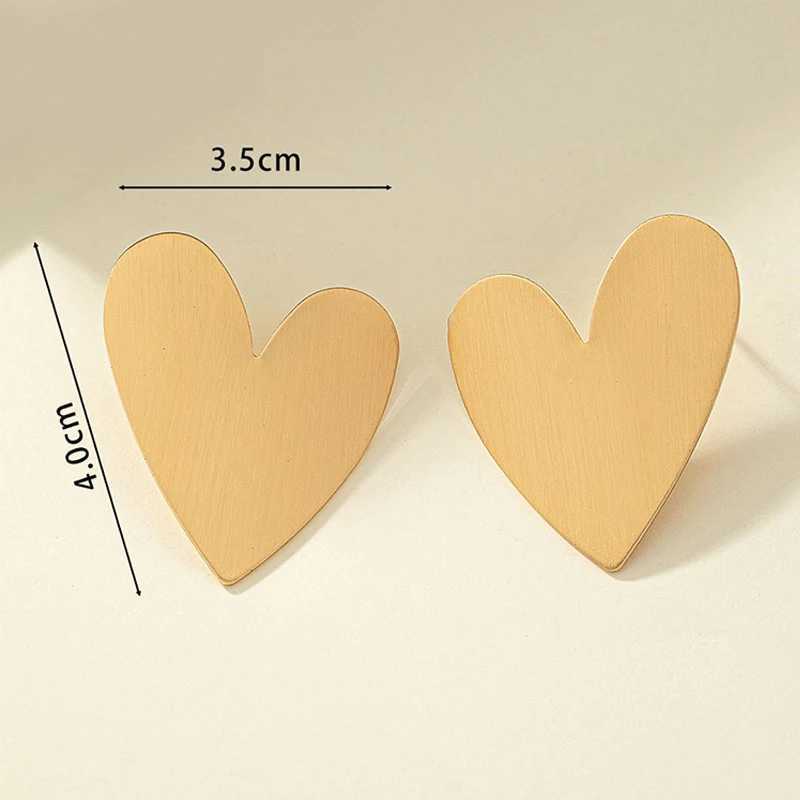 Large Metal Heart Post Earrings For Women Classic New Styles Fashion Jewelry Party Accessories Love Design Wholesale Gifts C1599 Z250408