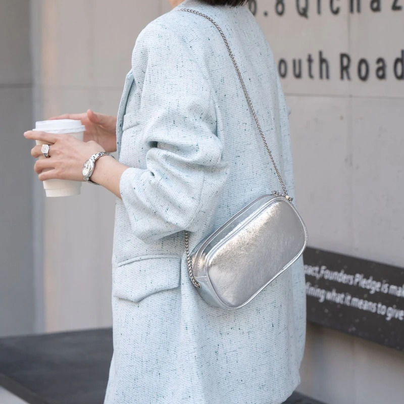 Home>Products>Cowboy Leather Womens Cross Shoulder Bag>Womens Short Sleeve Lightweight Zipper Bag Suitable for Mobile Phones Keys and Wallets