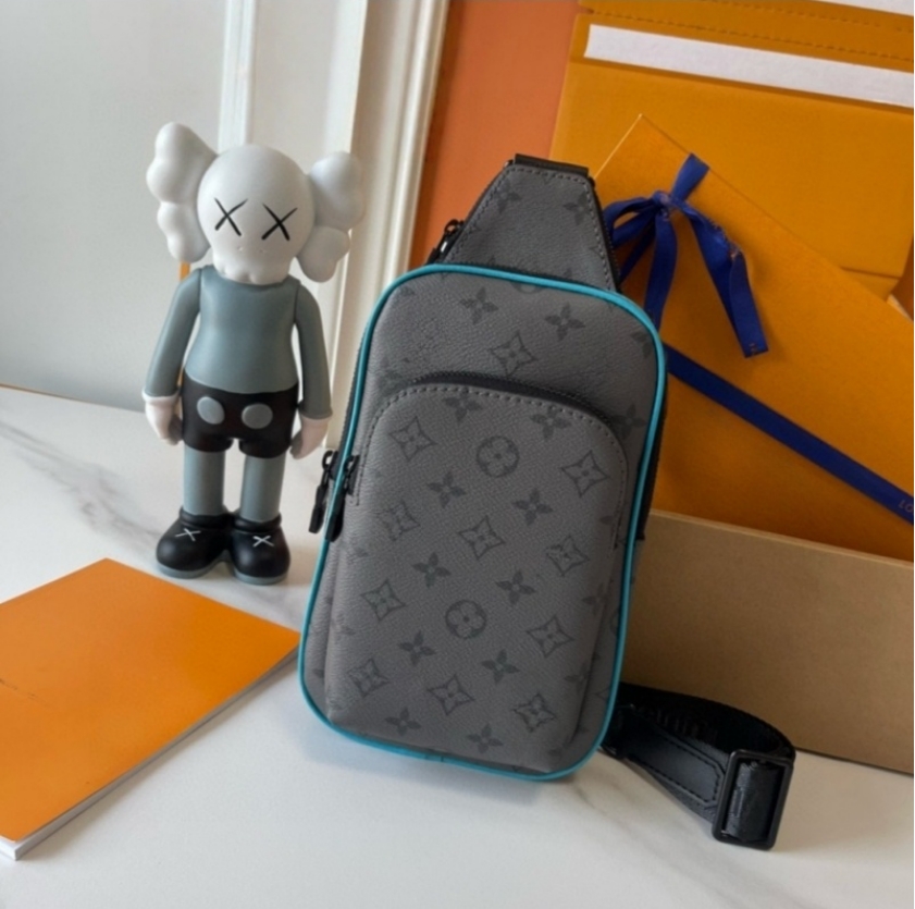 10ALuxury Men Chest bag 9 colors messenger bags fanny pack Sling Bag Wallet Hobos Belt Bag Designer Man Chest Pack Crossbody Women Shoulder Bags Zipper Leather Bag