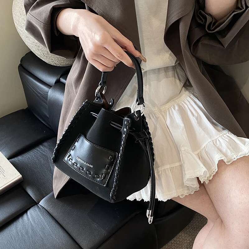 New Designer Bag Mini Drawstring Women's Bucket Bag 2025 Designer Wallet And Handbag Casual Street Small Shoulder Crossbody Bag Outdoor Leisure B
