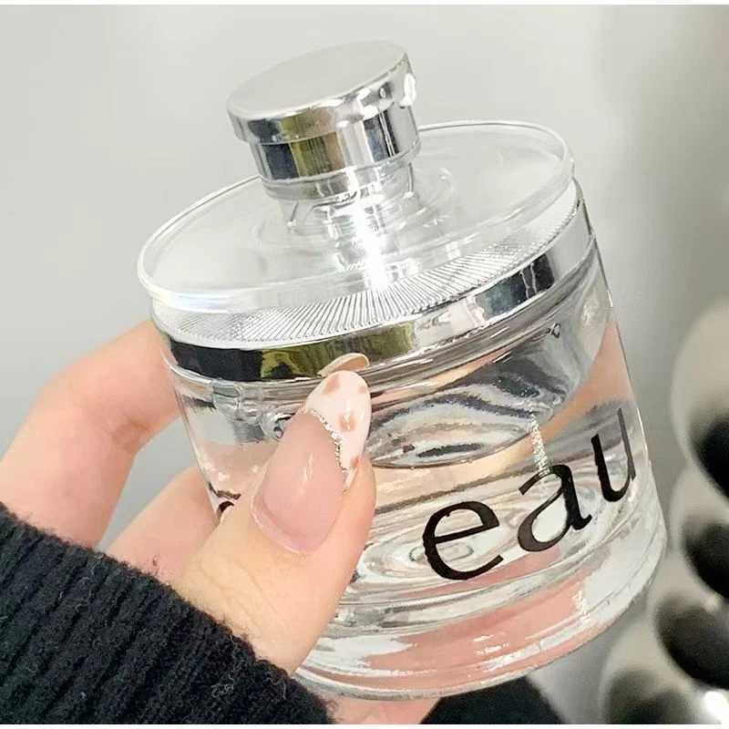 Rotating pagoda perfume spray car aromatherapy light perfume fresh citrus spray fresh air vitality lasting charm perfumeXJ250409