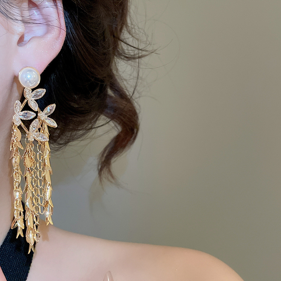 18K Real Gold Plated Flower Tassel Pearl Stud Palace Style Retro Elegant Earrings Light Luxury High-end Feel Ear Jewelry - view 4