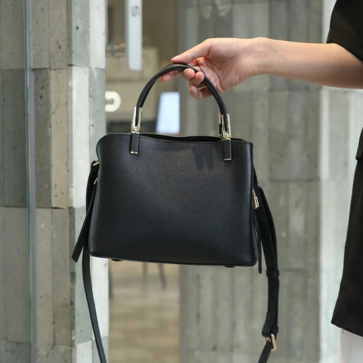 Ladies' Calfskin Handbag Stylish & Versatile Genuine Leather Shoulder Bag For Women,Large Capacity High-Quality Crossbody Tote