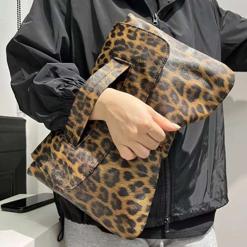 Fashion Leopard Print PU Leather Clutch Simple Commuting Large Capacity Female Messenger Bag Flip Top Laptop Handbag 2024