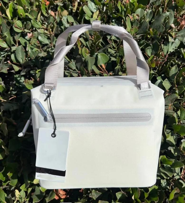 In Hand Lunch Bags All Day Julienne Mini Soft Cooler Box Carry-All 40oz Cup Crossbody Bag with Phone Pocket for Cups Accessories 0402