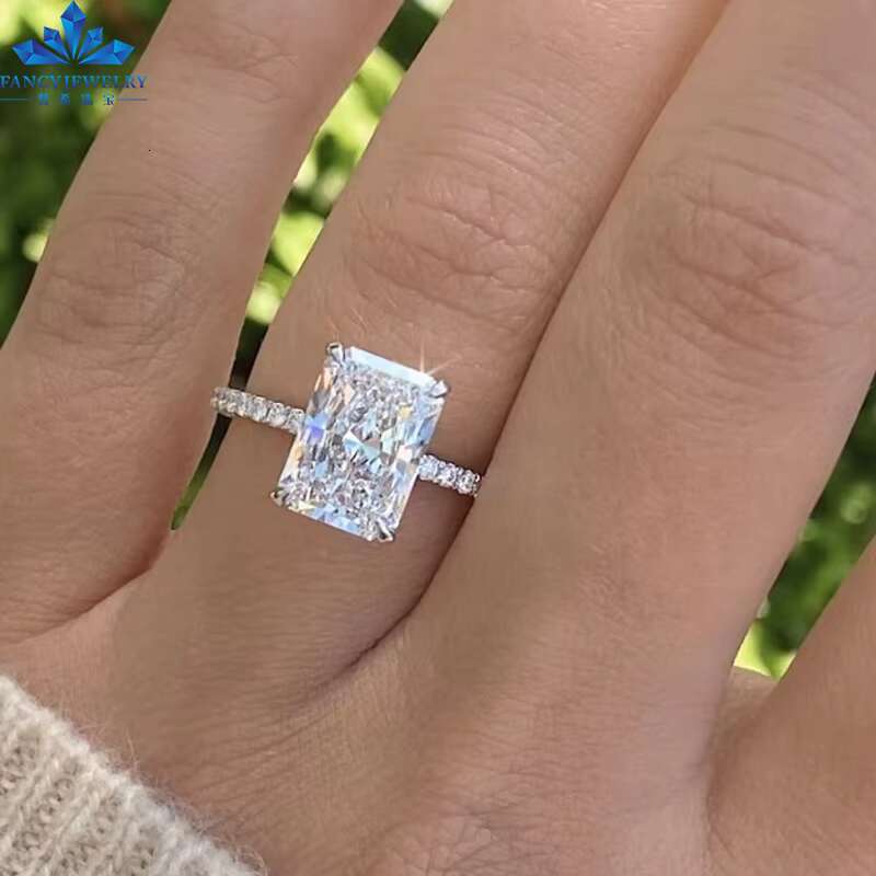 Wholesale Luxury 14K White Gold Engagement Ring with 3.0 CT Radiant Cut Moissanite 18K Gold Four Claw Prong for Wedding