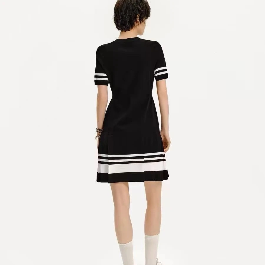 y n SpringSummer Knitted Elastic Black Midi Womens Wear Elegant Fashion Button 250409
