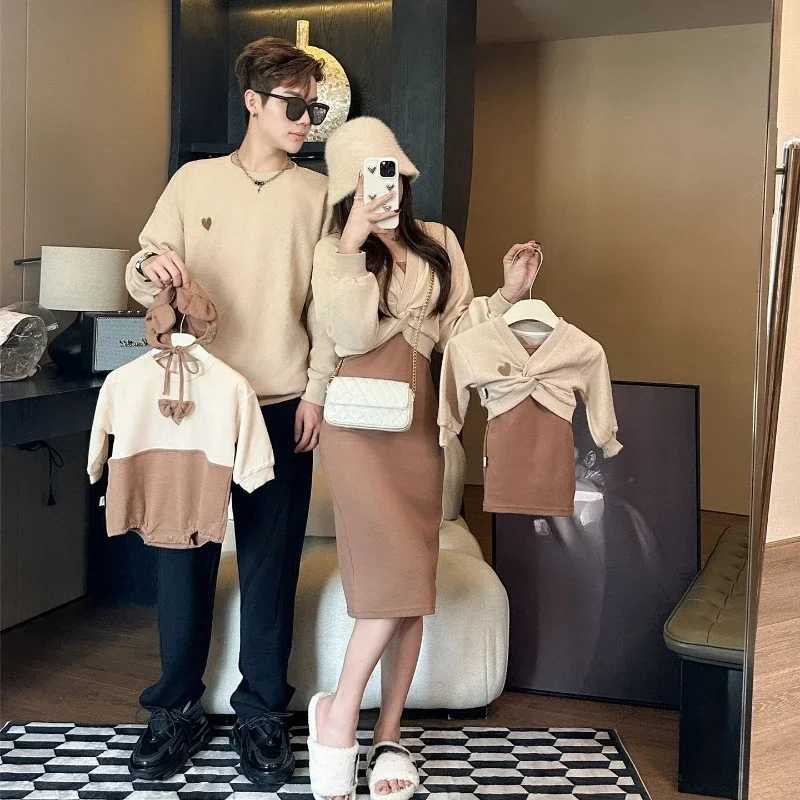 Family Clothing Korean Mom Daughter Girl Dress Set Father Son Children Match Sportswear Baby Pants Womens Couple Set S2548