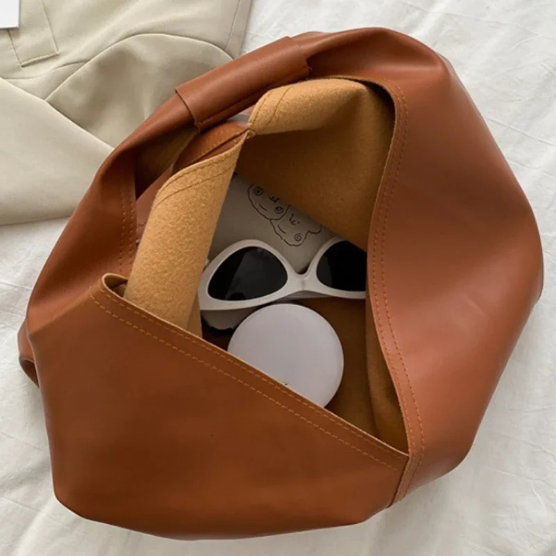 leather handbag for womens casual wild womens homeless handbag large capacity shoulder bag for girls simple messenger bag for women 250408