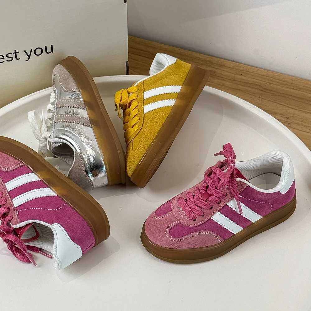 Boys sports shoes childrens running shoes retro classic fashion childrens casual sports shoes breathable spring and summer new childrens shoes X250409